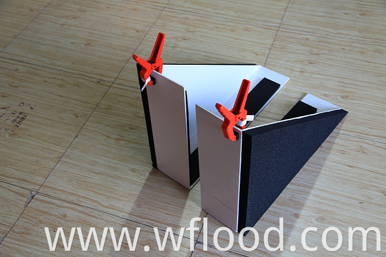 Mobile flood barrier for doors